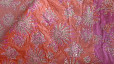 Jacquard Flowers Pink