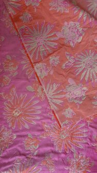 Jacquard Flowers Pink