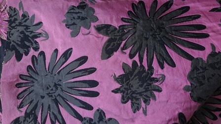 Jacquard Flowers Black