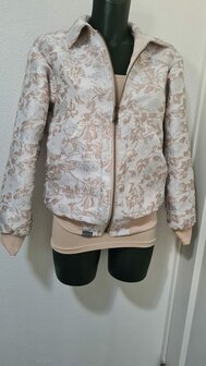 Jacquard Flowers Beige