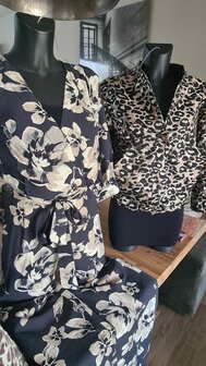 Viscose Crepe Flower Grey
