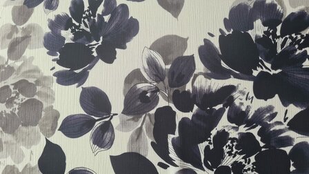 Viscose Crincle Flowers Off White