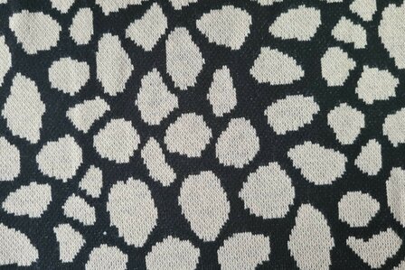 Knitted Punta Jacquard Dot