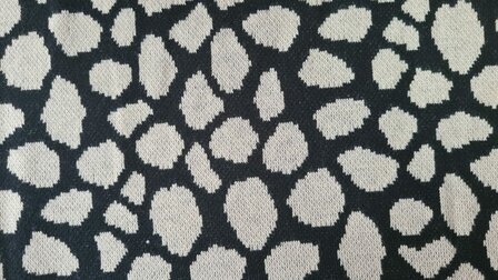 Knitted Punta Jacquard Dot