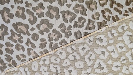 Jacquard Animal Khaki