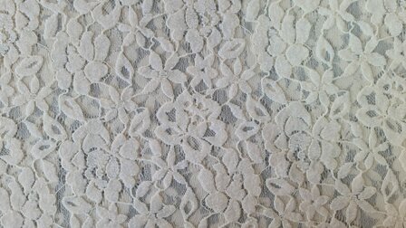 Lace Deluxe Off White