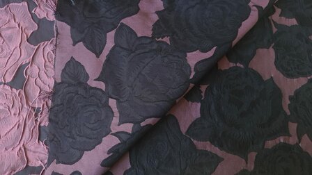 Jacquard Roses Wine Red