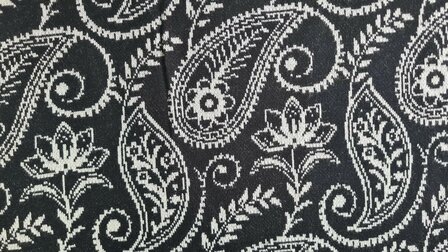 Knitted Jacquard Paisley Black