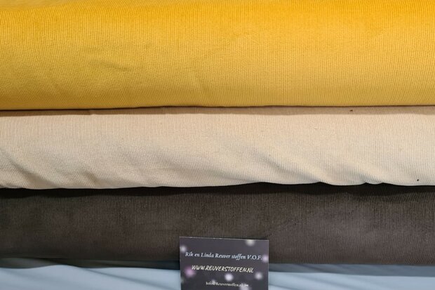 Washed stretch  Fine-Cord Oker