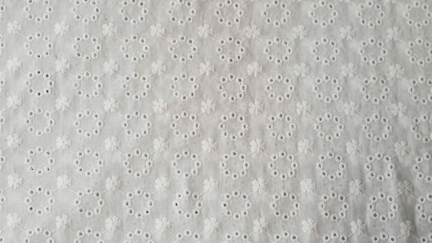 Cotton Broderie Flower-Circle Off White
