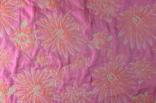 Jacquard Flowers Pink