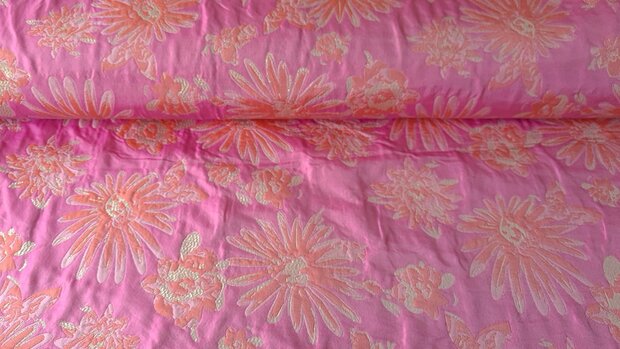 Jacquard Flowers Pink