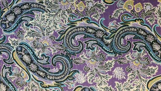 Viscose Crincle Lurex Paisley Lilac