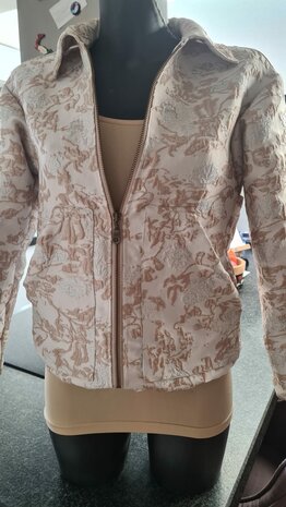 Jacquard Flowers Beige