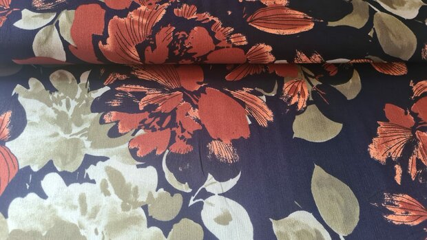 Viscose Crincle Flowers Navy