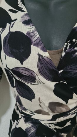 Viscose Crincle Flowers Off White
