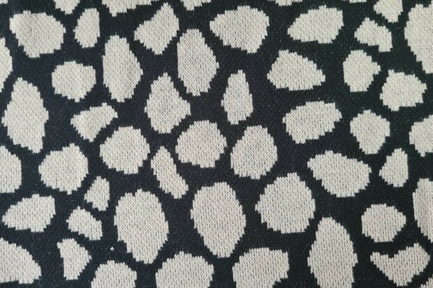 Knitted Punta Jacquard Dot