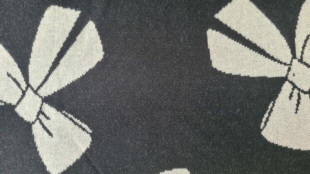 Knitted Punta Jacquard Bow Tie