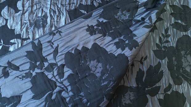 Crashed Jacquard Flowers Blue