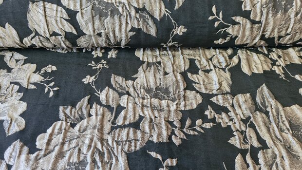 Crashed Jacquard Flowers Beige