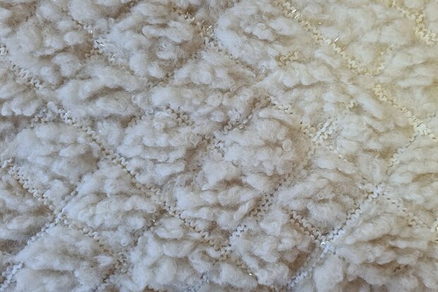 Shiny Teddy Off White