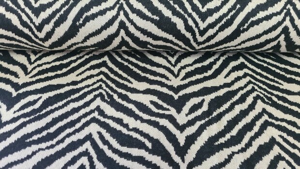 Knitted Punta Jacquard Zebra