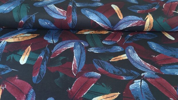 Punta Feathers Black