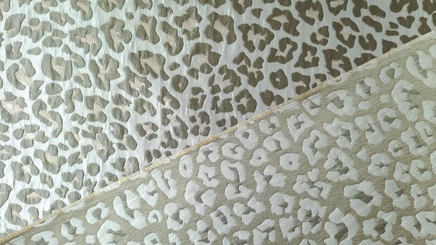Jacquard Animal Khaki