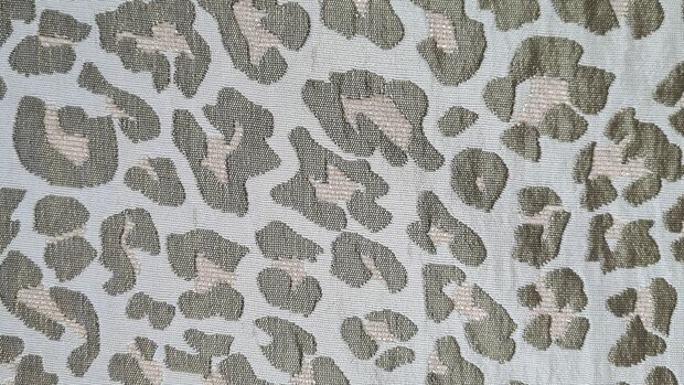 Jacquard Animal Khaki