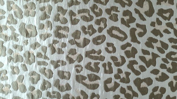 Jacquard Animal Khaki