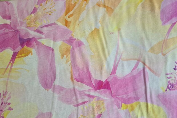 Viscose Crepe Light Flowers Yellow-Pink