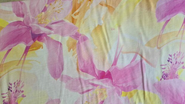 Viscose Crepe Light Flowers Yellow-Pink