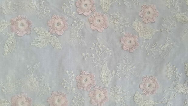 Cotton Embroidery Off White / Nude