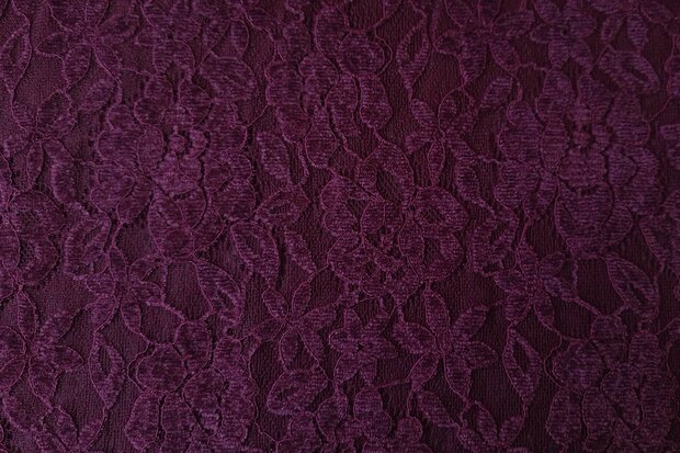 Lace Deluxe Wine Red