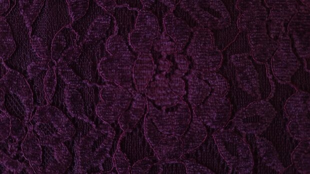 Lace Deluxe Wine Red