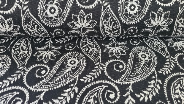 Knitted Jacquard Paisley Black