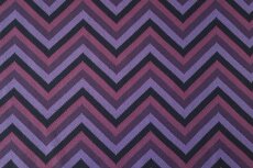 Knitted Jacquard Zigzag Purple